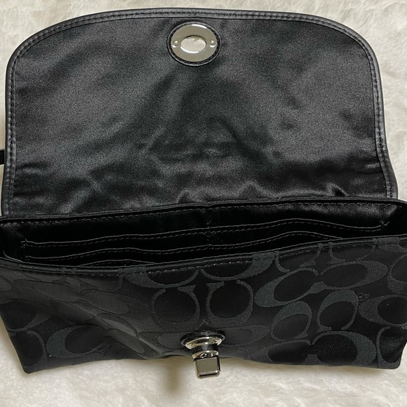 Coach Large Black Wristlet - Picture 3 of 7